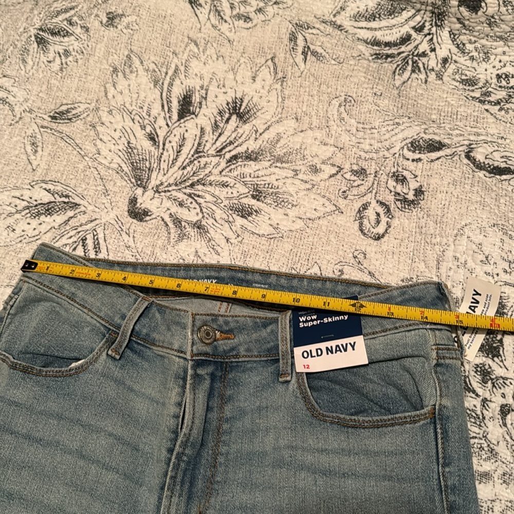 NWT Old Navy Wow super skinny high rise jeans - Picture 4 of 7